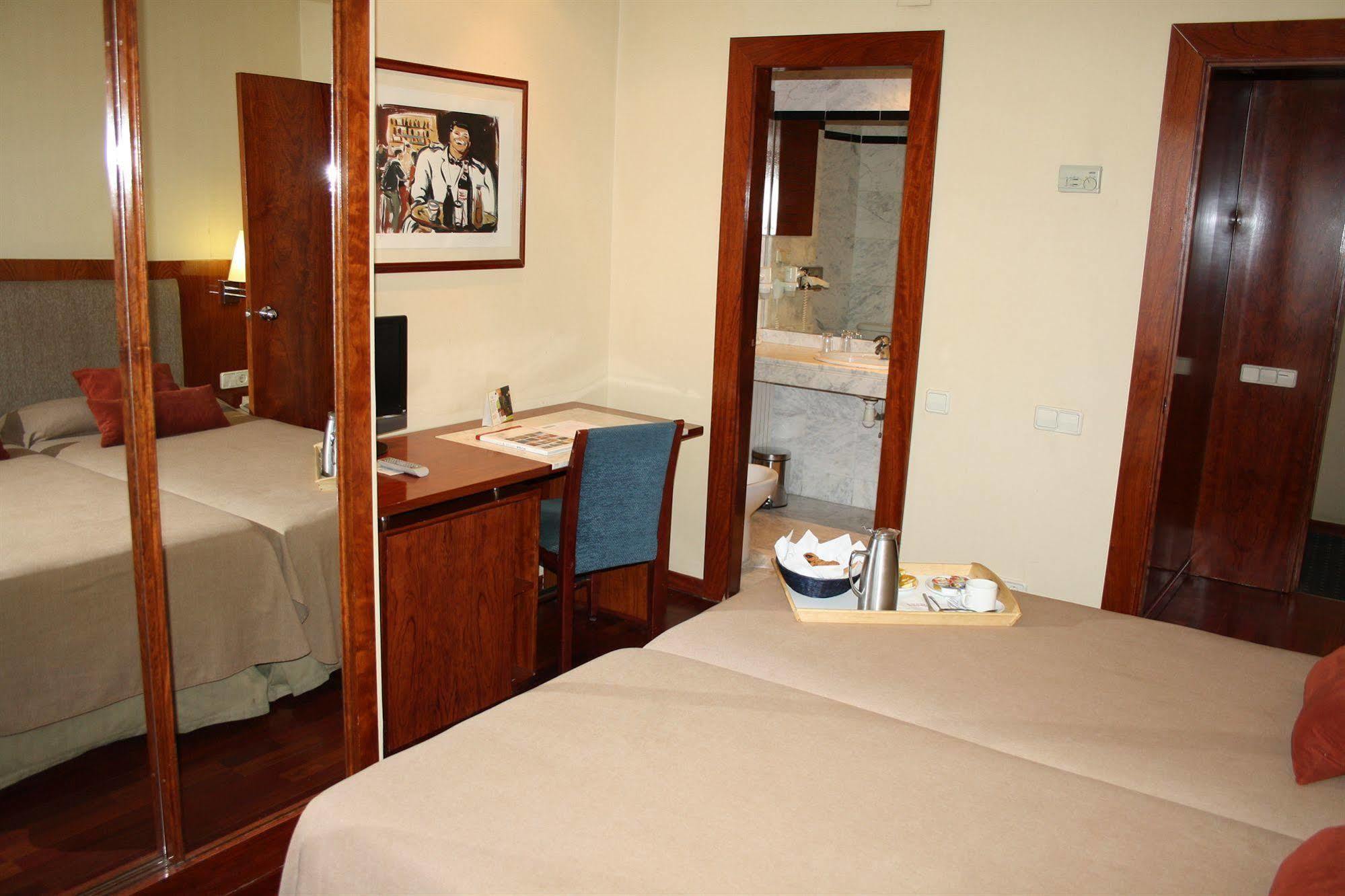 Hotel Pedralbes برشلونة المظهر الخارجي الصورة
