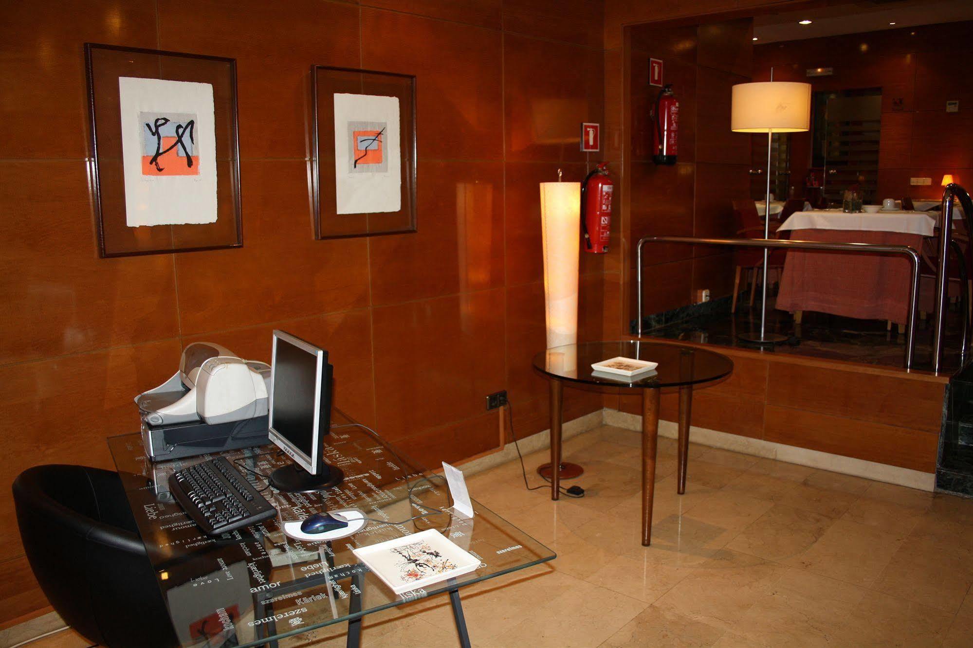 Hotel Pedralbes برشلونة المرافق الصورة